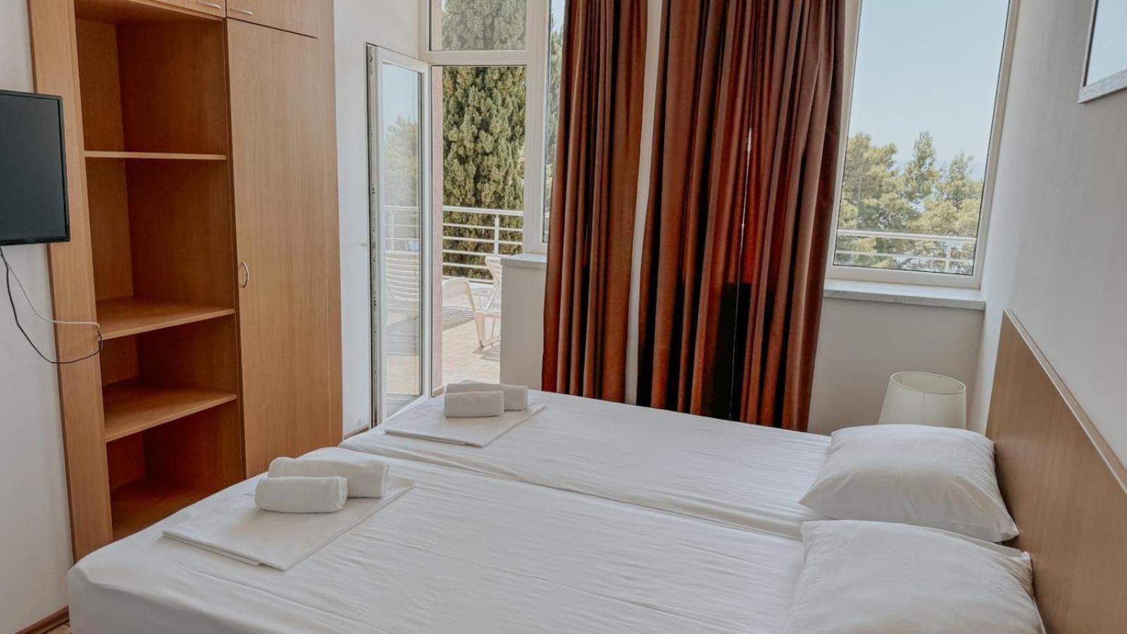Motel Ljetni Raj บาชกาโวดา ภายนอก รูปภาพ